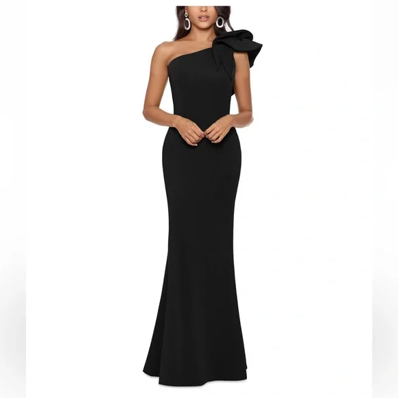 chinese dress ladies Betsy & Adam Women's Long Halter Crepe Tiered Ruffle Gown, Navy, 2P at  Amazon Women's Clothing store